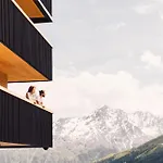 Schoene Aussicht Szálloda 4*