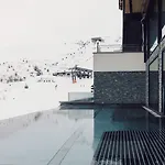 Hotell Schoene Aussicht 4*