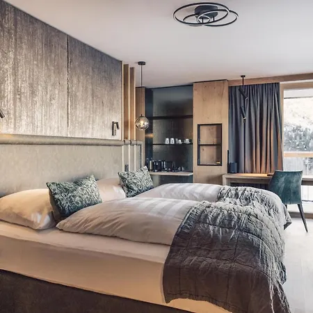 Szálloda Schoene Aussicht 4*