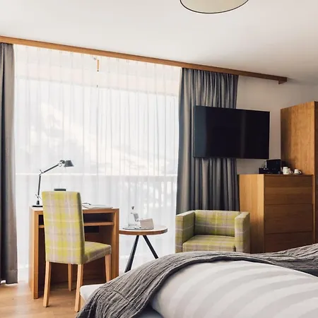 Schöne Aussicht Hotel 4*