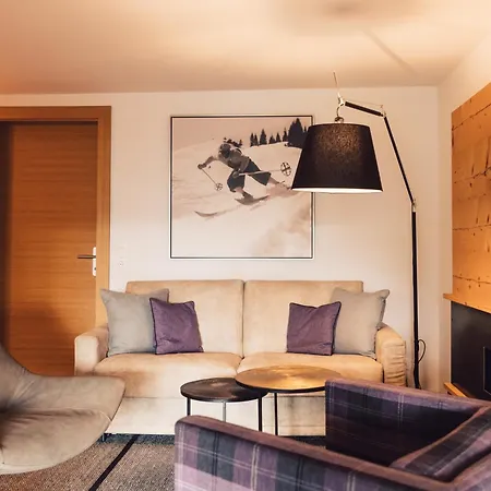 Hotel Schöne Aussicht 4*