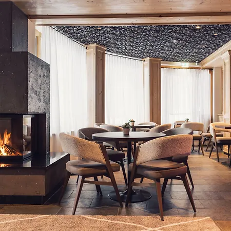 Schoene Aussicht ホテル ゼルデン