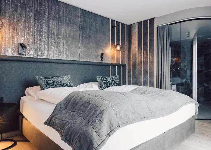 Schoene Aussicht Hotel 4*