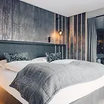 Schoene Aussicht Отель 4*