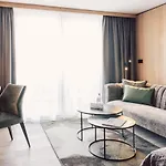 Отель Schoene Aussicht 4*